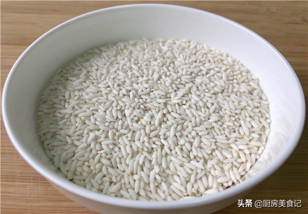 长糯米和圆糯米啥区别,长糯米和圆糯米哪个更糯