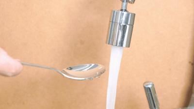 给水龙头装上“花洒”,360°不飞溅还增压,一天省7瓶大怡宝