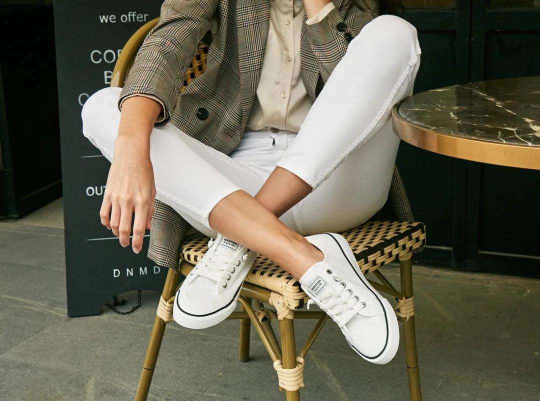 小白鞋推荐英伦风,经久耐穿的小白鞋