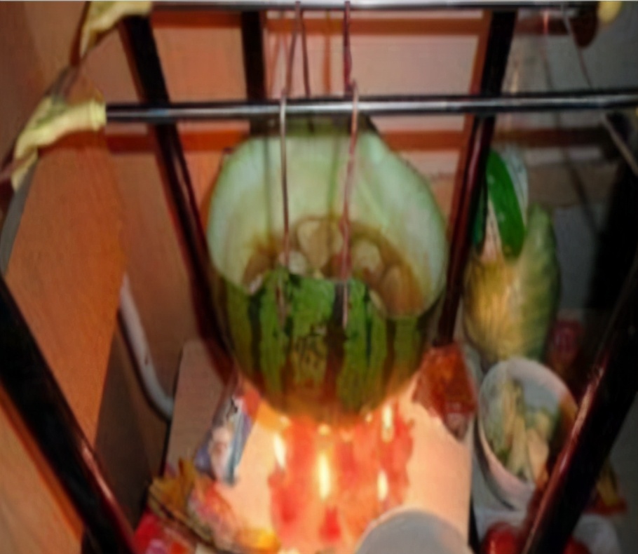 大学学生宿舍宿管员,大学宿舍的宿管阿姨检查宿舍