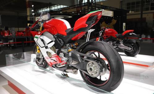 比奔驰S还贵的摩托车是什么样？带你走进2019北京摩托车展