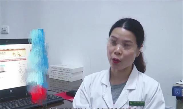 22岁女孩被查出怀孕,21岁女孩被检查怀孕