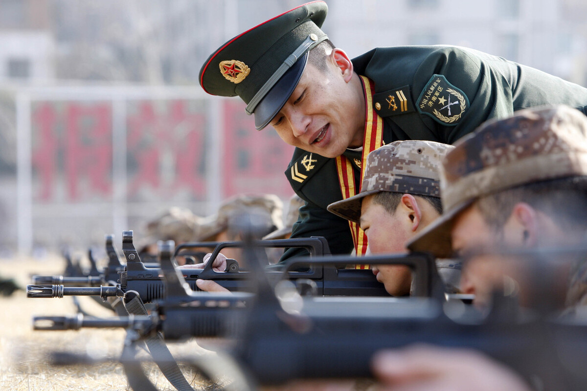 去部队当兵想留队的话选什么兵种,小李想当后卫