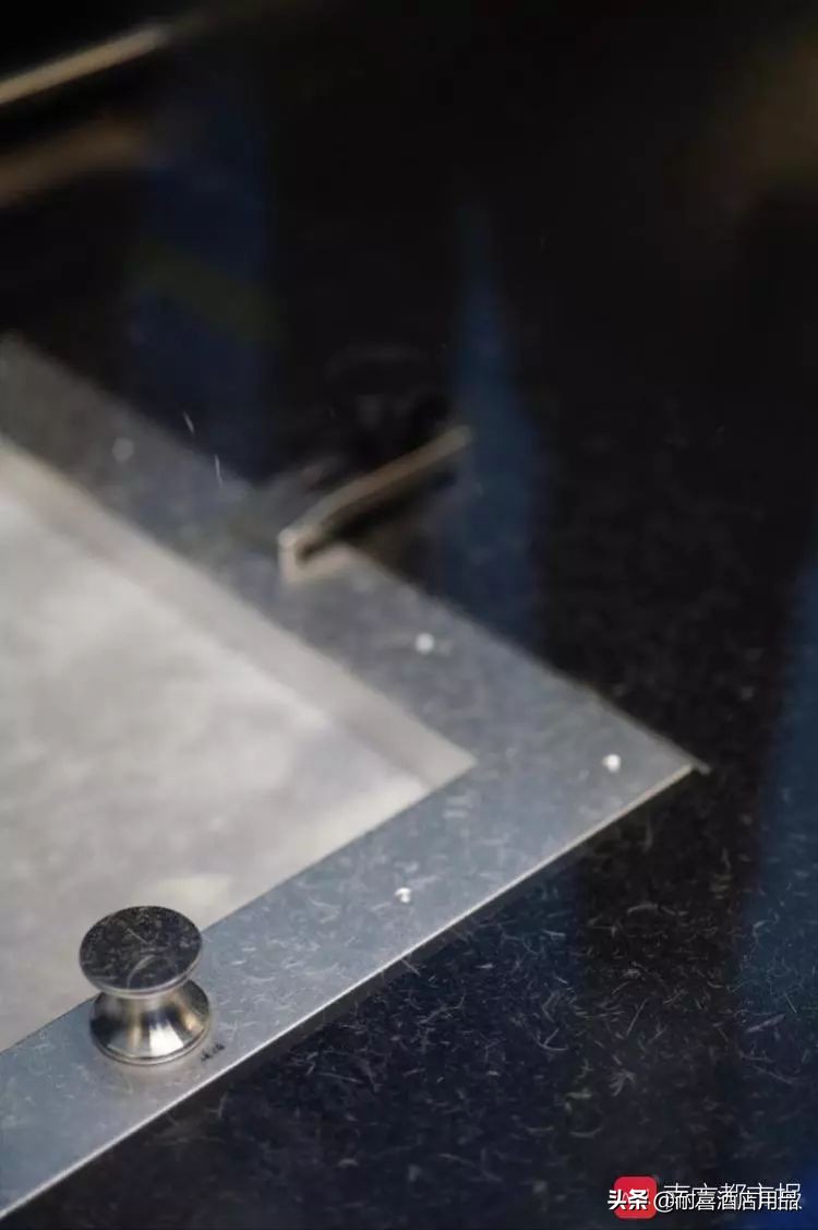 识别真假羽绒服视频,如何识别假羽绒