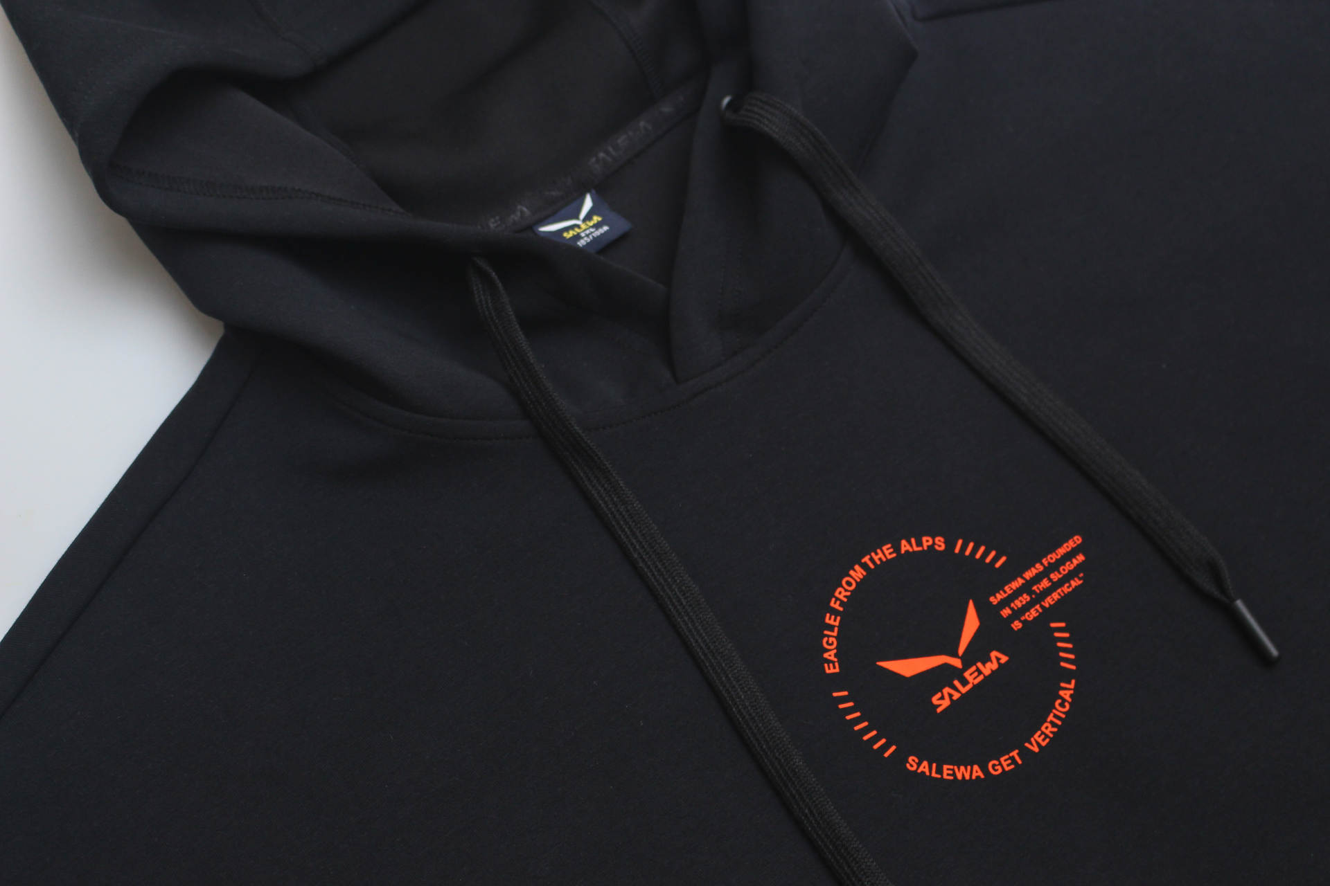 好看又好穿的冲锋衣测评,适合日常穿的户外冲锋衣