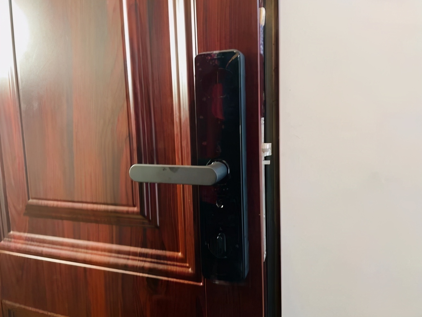 这些年交过的智商税令人担忧,现在买智能门锁是不是智商税