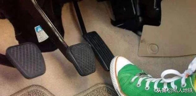 新手开车上路怎么控制车感,新手开车如何保持车感