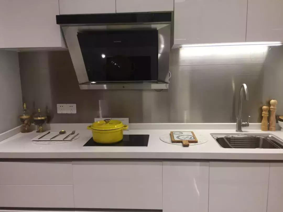 守着地铁口卖什么好卖,三四线城市的公寓为啥不好卖