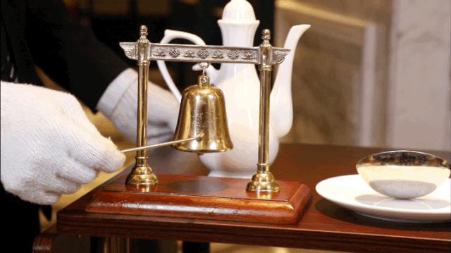 当着客人的面“玩火”？卓悦中心这家店喊你吃鸡