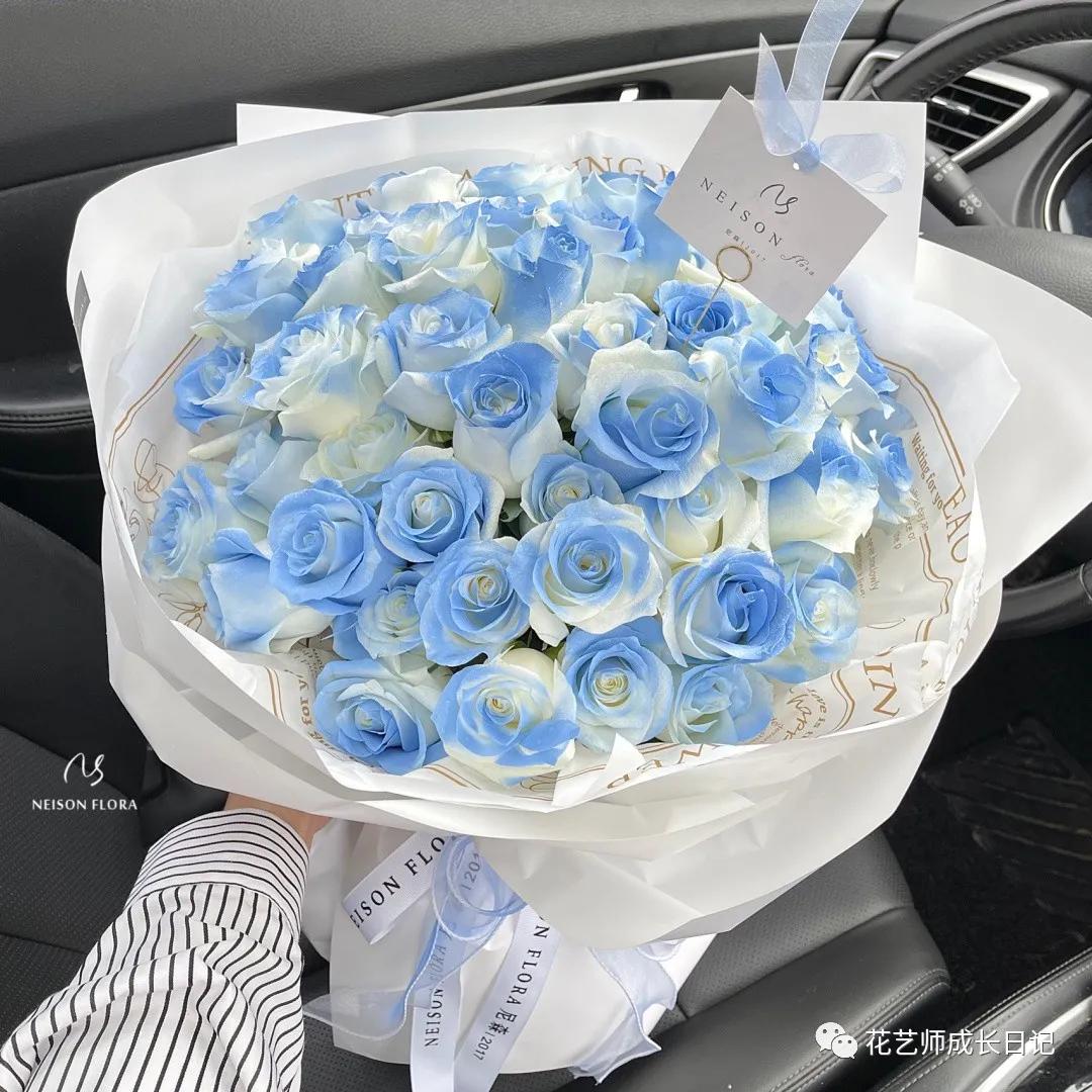 节日特辑vol.3|520碎冰蓝玫瑰花束，再来一波