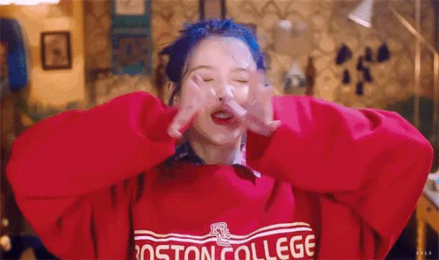 小眼睛厚嘴唇塌鼻梁的女明星,大眼小脸女明星