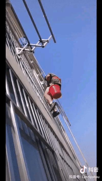 上海熊孩子非礼5岁小妹妹，如何做好父亲的角色