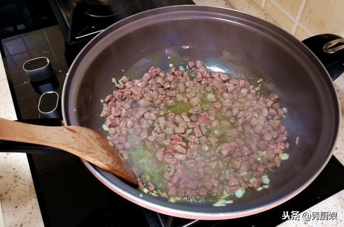 牛肉香菇酱不放生姜怎么做好吃,牛肉香菇酱怎么做好吃又简单