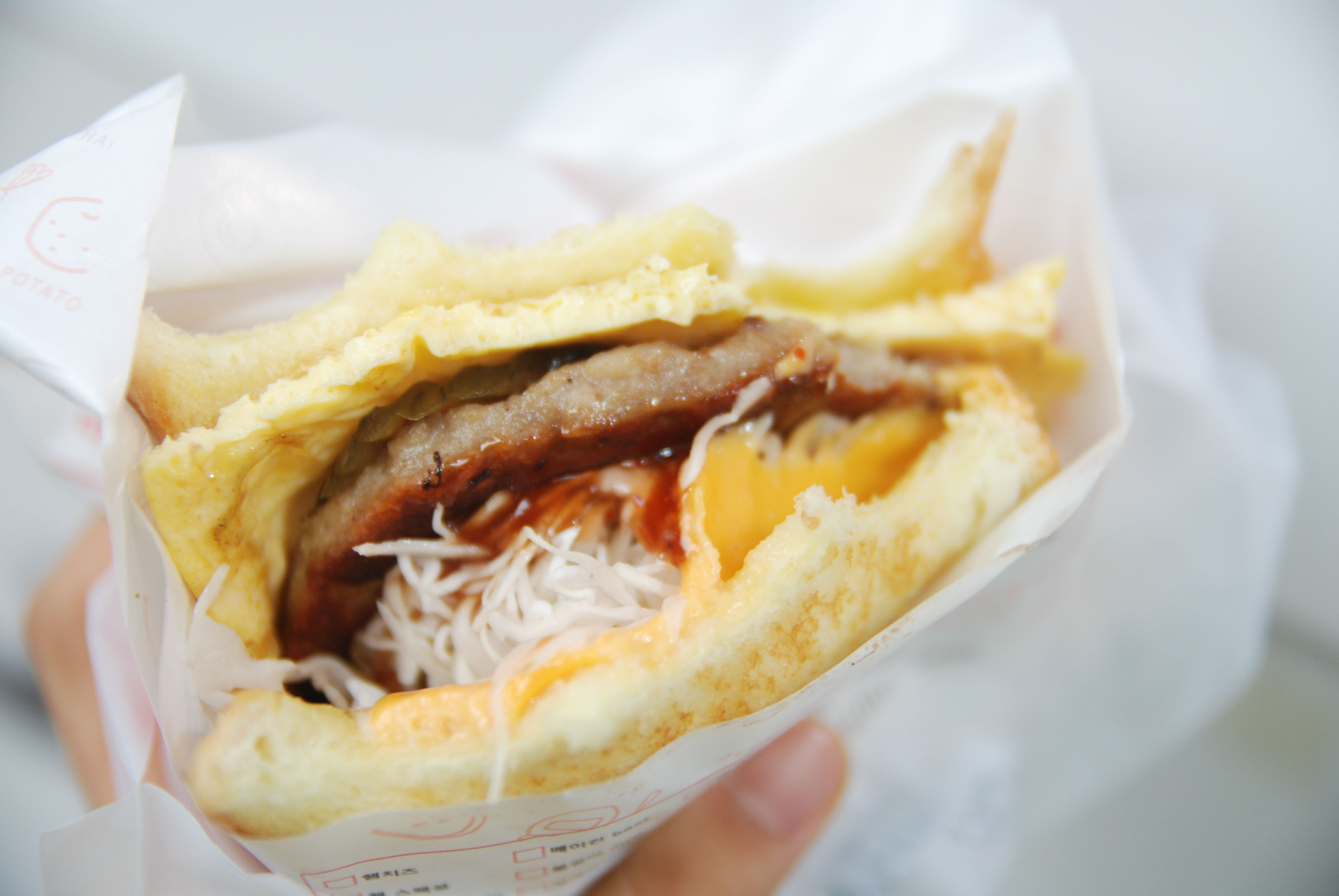 韩国紫菜包饭年糕,韩国美食一条街紫菜饭