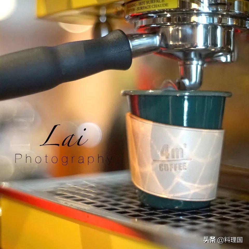 我是媛媛，“就想开间小小咖啡馆的理想终于实现了！