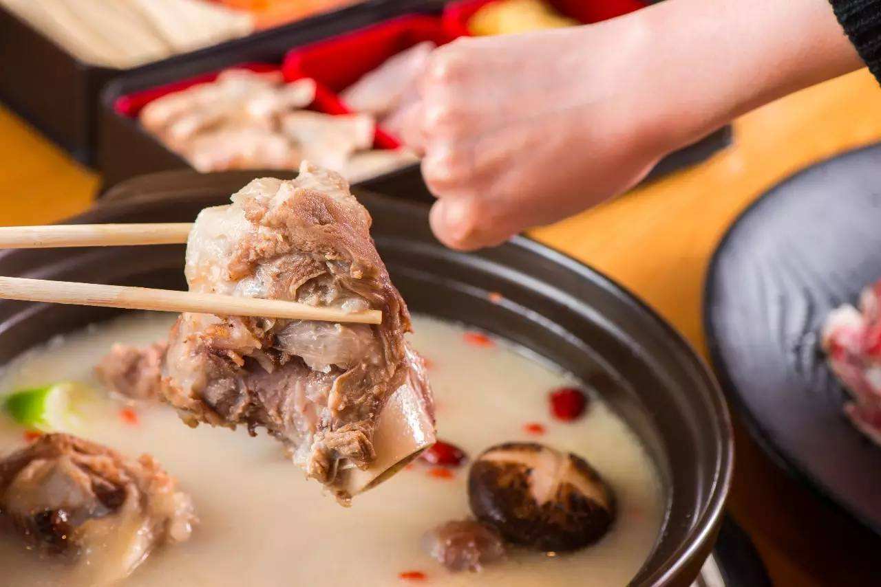 反复咳嗽一年!CT检查后恍然大悟,专家建议:吃东西应细嚼慢咽