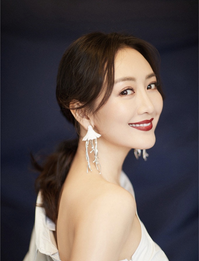 女明星说打瘦脸针,承认打瘦脸针明星