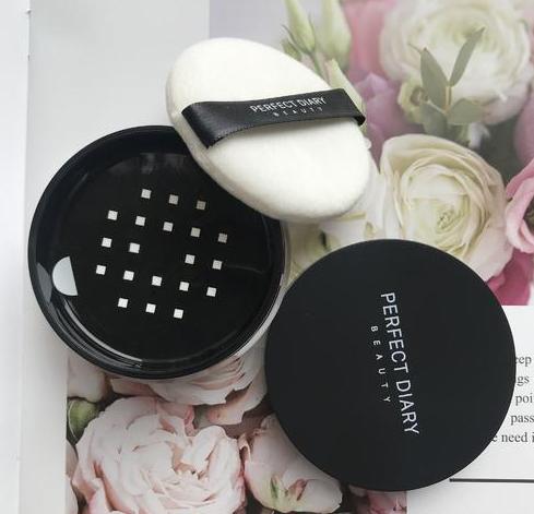 为啥刚上完粉底液过一会就特别黄,为什么刚涂粉底液就觉得浮粉