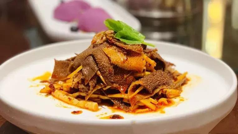 郑州适合20人聚餐的饭店 (郑州适合10-20人聚餐的地方)