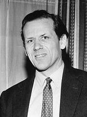 苏格兰的首席伯爵，最早当选的在世英国前议员，家族的庄园很美