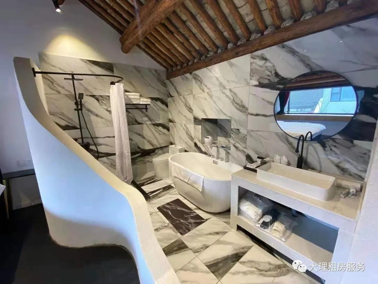 大理古城南门文献路客栈,大理古城南门文献路