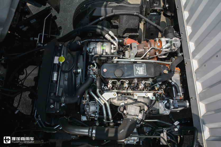 庆铃kv100轻卡3.0跟2.5有什么区别,kv100庆铃冷藏轻卡评测