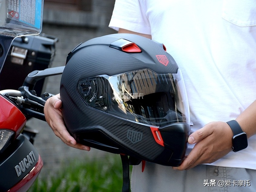 ava碳纤维全盔,ava王朝碳纤维全盔怎么样