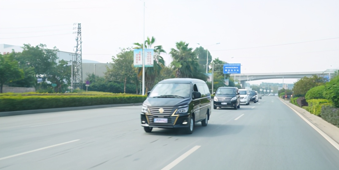 东风mpv新菱智,试驾风行菱智m5九座车感受