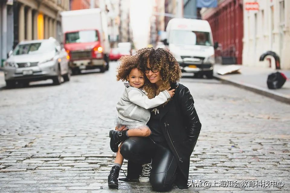 白岩松说自己对孩子教育很重要 (白岩松的家庭教育决定孩子一生)