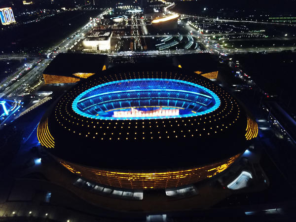 百花齐放迎盛世华夏崛起在今朝,花团锦簇万众瞩目