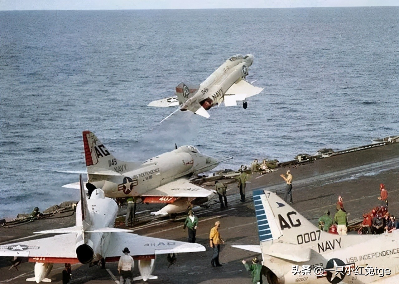 缇庡啗绌哄啗瑁呭澶у叏,閭ｄ簺骞村厰瀛愭悶鍒扮殑瑁呭