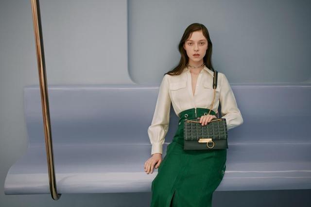 不自诩美貌？其实现在的国产包也同样拥有“匠心和魅力”