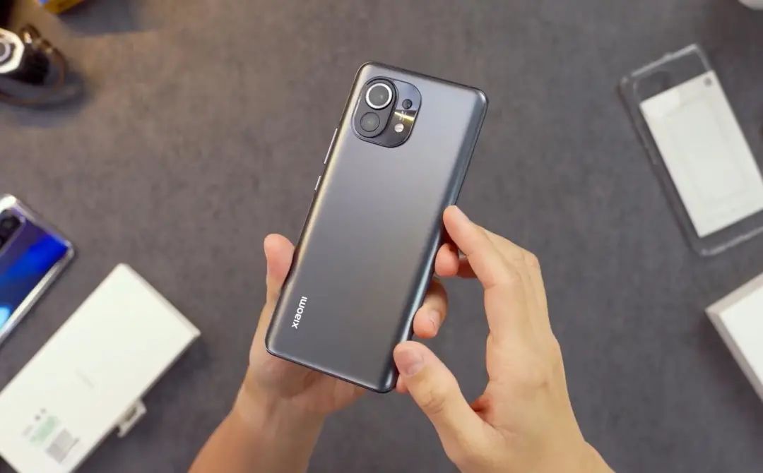 国人到底应不应该买苹果手机,买iphone好还是买国产手机好