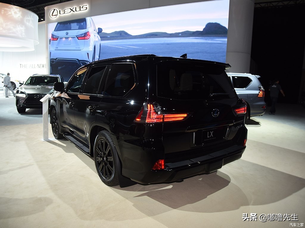 军绿色雷克萨斯lx570最顶配,雷克萨斯lx570坦克掉头沙漠