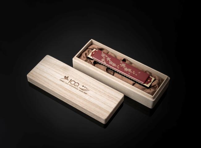 口琴震惊全场,口琴100周年