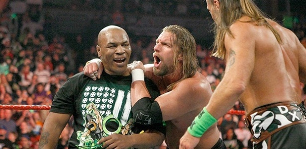 wwe比赛阿里,wwe拳王霍利菲尔德