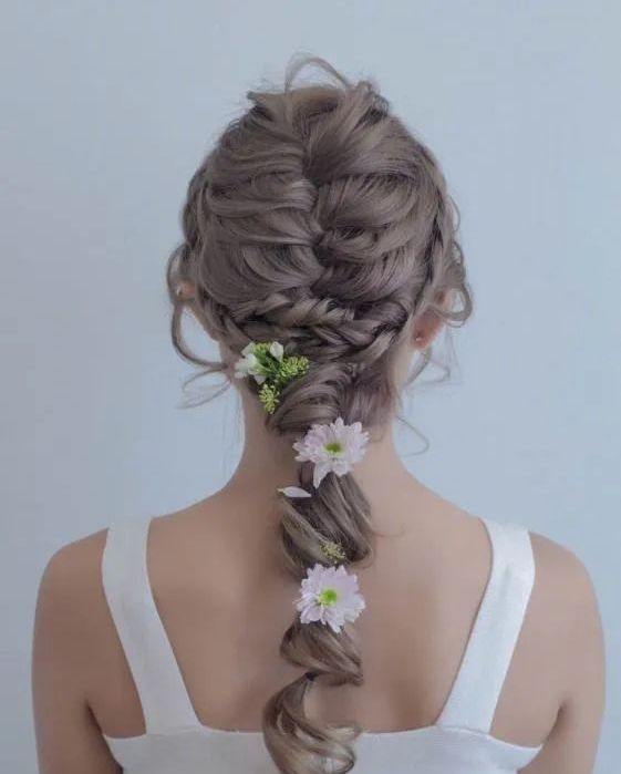 新娘妆容发型图片,新娘妆容教程和简单发型