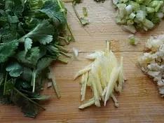 怎么做麻辣干锅虾,麻辣干锅虾的调料