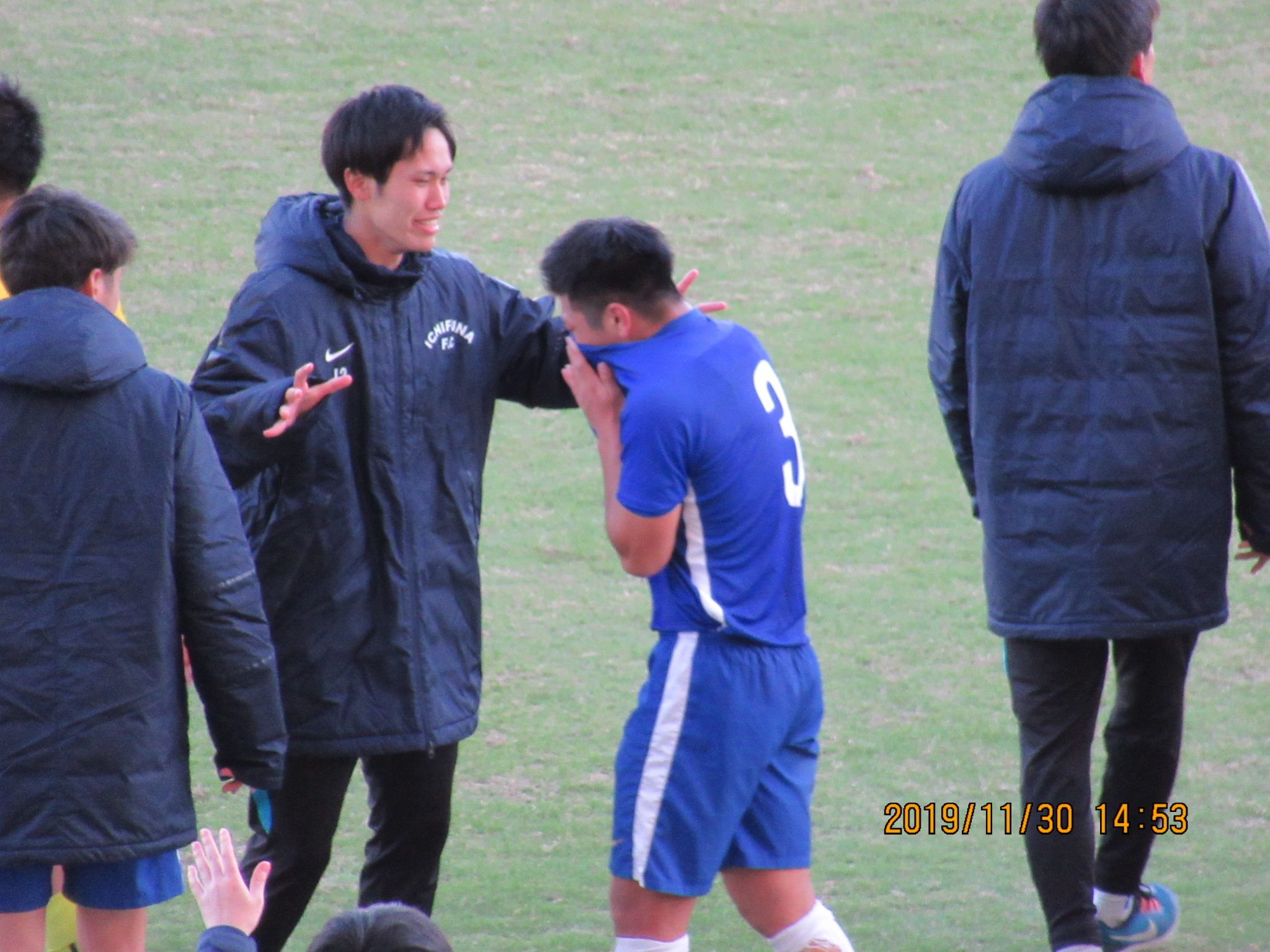 中国最顶级的青少年足球赛,日本第100届高中足球全国大赛片段