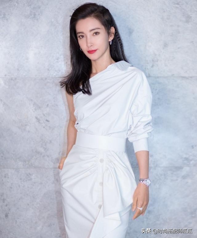 女人过了30别穿那么老气,女人过了50岁别穿几种裤子