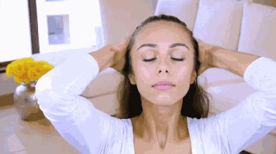 杨幂鱼尾辫发型火了,杨幂同款发型双麻花翘辫