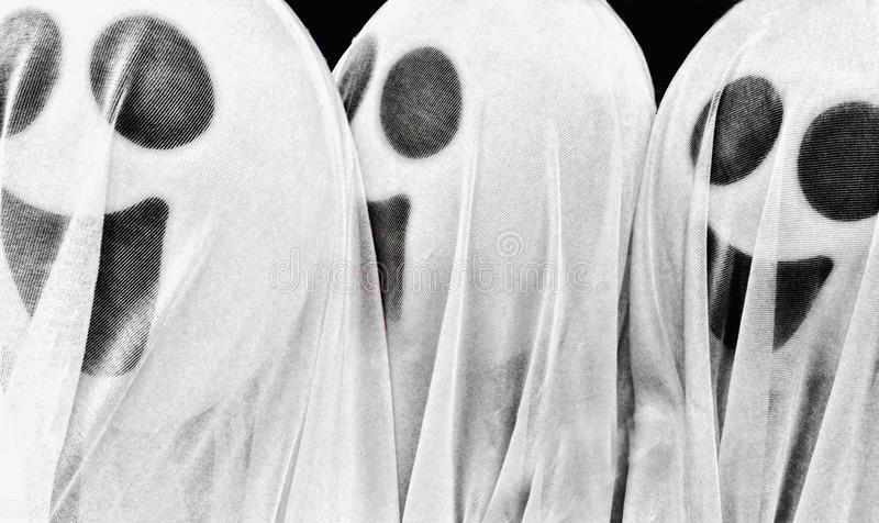 梦见在厕所里吃饭恶心是什么预兆,梦见在厕所吃饭什么意思