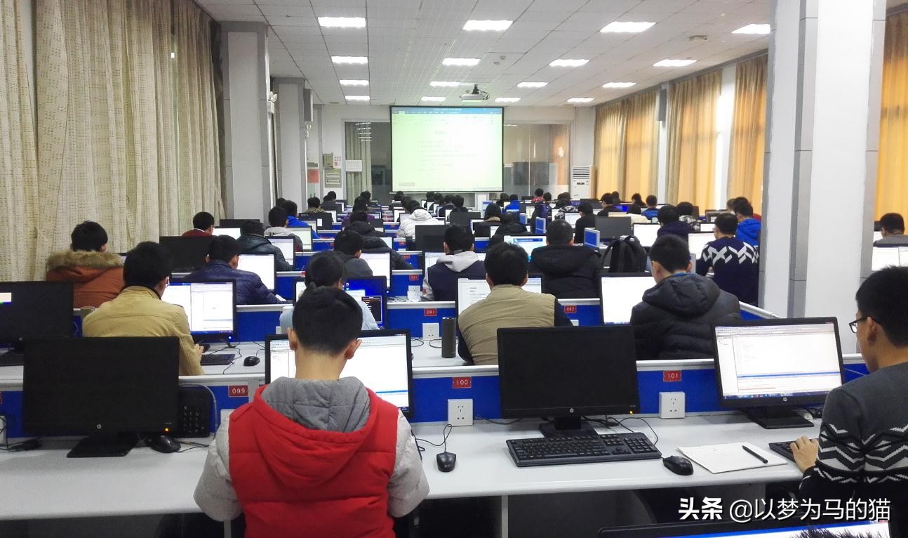 读什么大专最好找工作,无技术大专生适合做的高薪职业