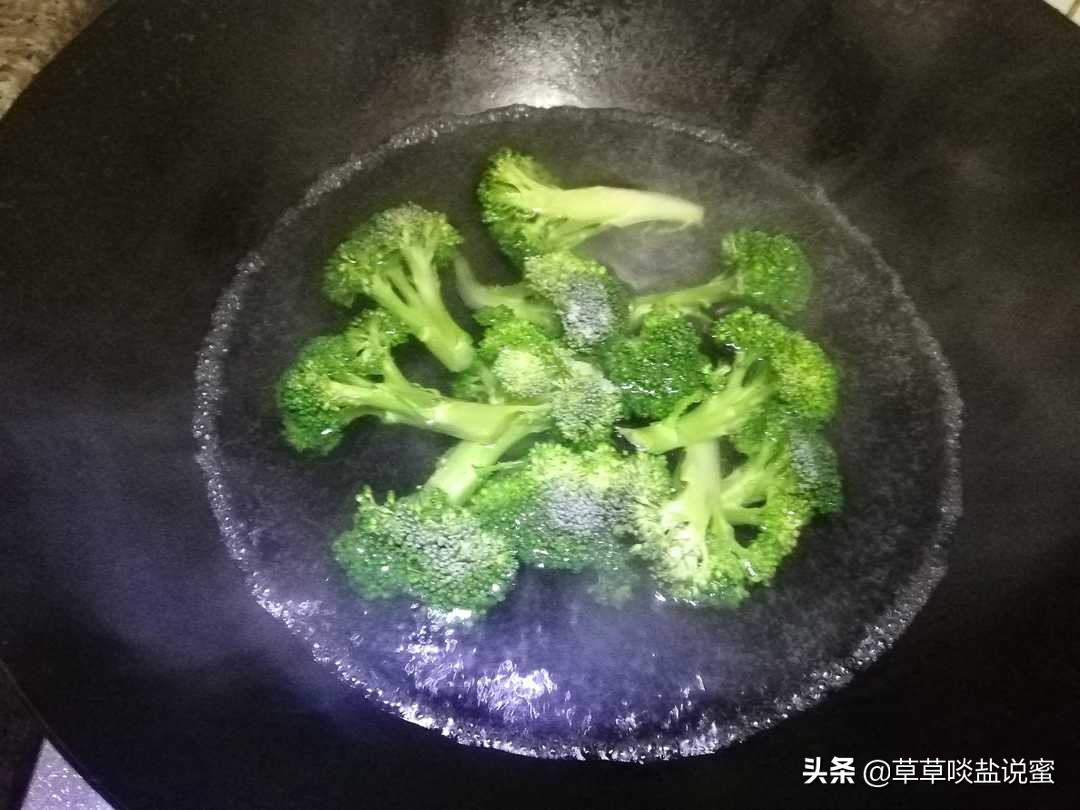 鲨鱼皮怎么做最有胶原蛋白,鲨鱼皮熬制方法详细
