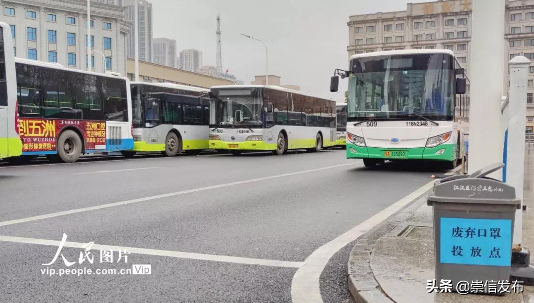 战疫泪目瞬间,战疫中的40个瞬间