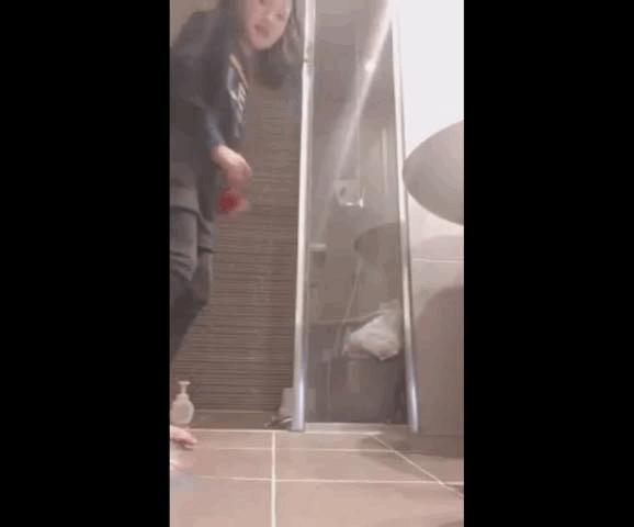 小学生*拍偷**妈妈大尺度视频遭疯传:性教育,你等不起