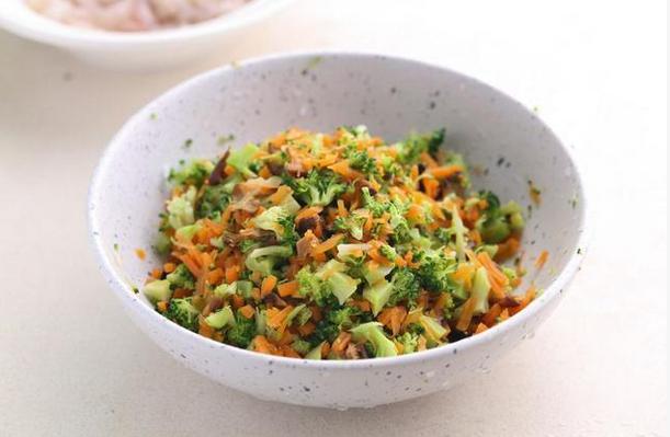 如何做无水无油的早餐饼,自己做低脂低卡的蔬菜饼