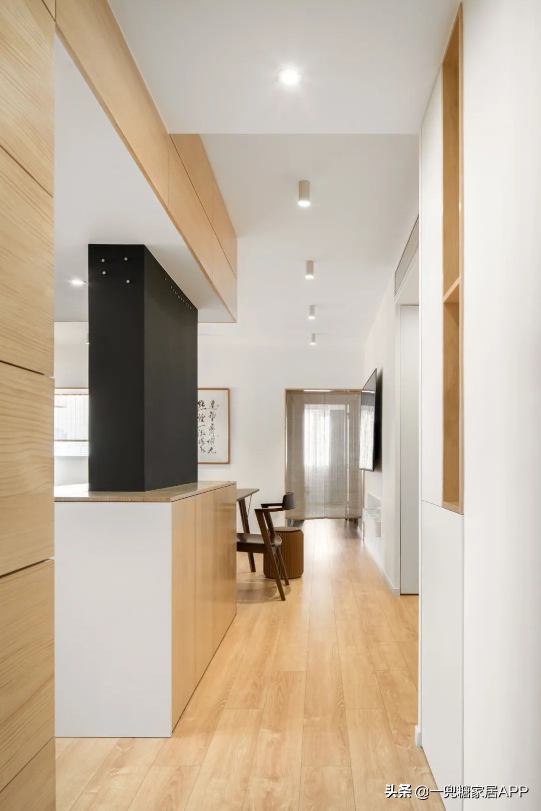 玄关比较乱,玄关太长怎么补救图片