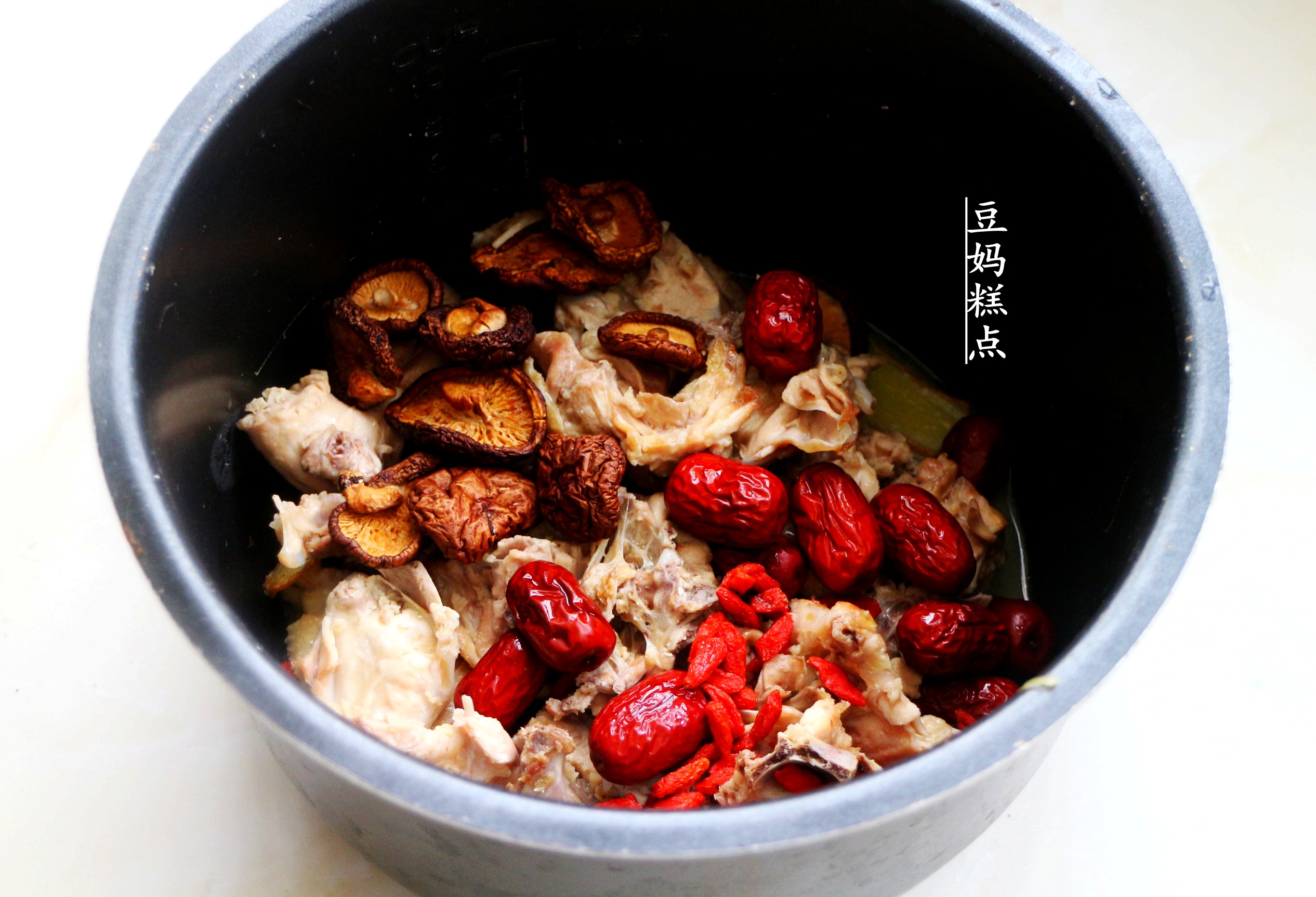 不用炒的火锅鸡的制作方法,不用火锅底料的鸡火锅做法