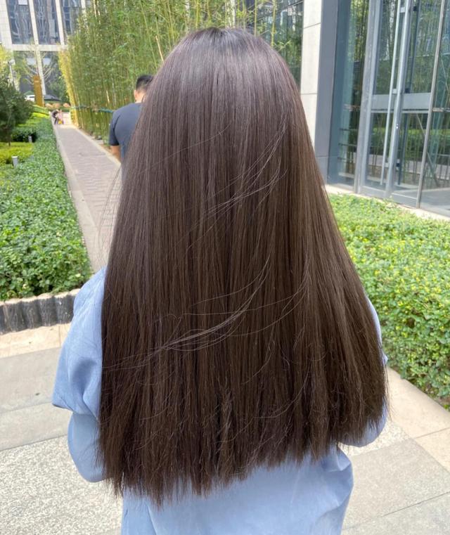 发质毛躁怎么护理,发尾干枯怎么洗头